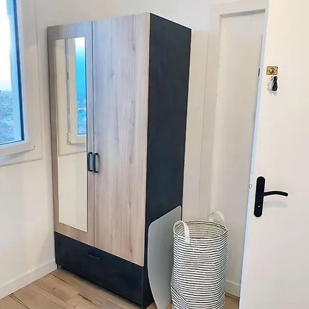 Chambre Privee Dans Appartement Partage - Calme Et Lumineux - Proche Bordeaux Cenon -Tram A -P8-1 Appartement